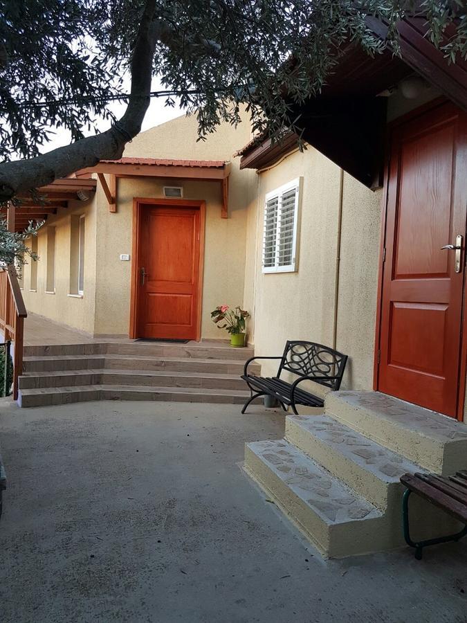 La Noach Villa Metula Bagian luar foto